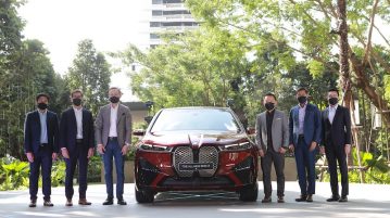 BMW iX และ BMW iX3 รถยนต์ไฟฟ้าสปอร์ตอเนกประสงค์ BMW iX