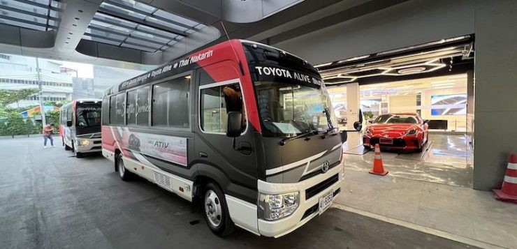 Toyota Coaster Mini Bus 20 ที่นั่ง นี่แหละรถเพื่อโดยสารของจริง